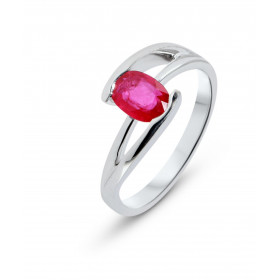 Bague en Or Blanc 750 sertie d&#39;un Rubis ovale de 7x5mm. Serti demi clos. Poids rubis : 0.98 carat