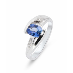 Bague Or Blanc 750 Saphir de Ceylan Ovale 7x5 et Diamant