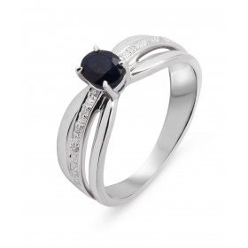 Bague Or Blanc 750 Saphir Ovale 5x4mm Diamants Bague Or Blanc 750 composée d un anneau large serti d un Saphir ovale 5x4mm...