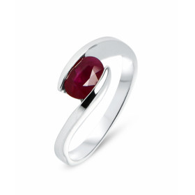 Bague en Or Blanc 750 et Rubis. Rubis Ovale de 7x5mm (1 carat). Serti demi clos