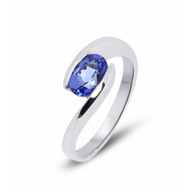 Bague en Or Blanc sertie d&#39;une Tanzanite ovale de 7x5mm (0,8 carat)