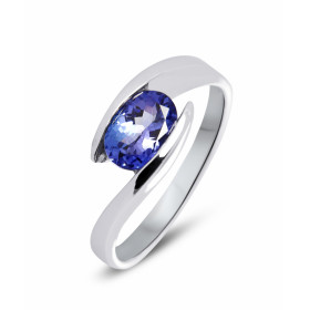 Bague en Or Blanc 750 sertie d&#39;une Tanzanite. Tanzanite ovale de 8x6mm (1,2 carat). Largeur de la monture (vue de dess...