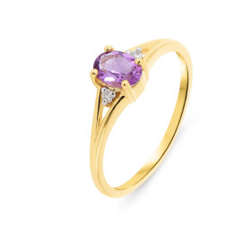 Bague Or Jaune 375 Améthyste Ovale 6x4mm diamant Cette bague est composée : 1 Améthyste Ovale 0.5 carat sertie à griffes 2...