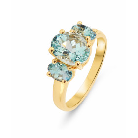  Bague Or Jaune 750 sertie 3 Aigues Marines Ovales Pierres 9x7mm 6x4mm Poids total Aigues Marines : 2.6 carats Serti à gri...