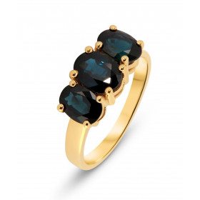  Bague Or Jaune 750 sertie 3 Saphirs Ovales Pierre centrale : Saphir 8x6mm / 1.85 carat Pierres cotés : Saphirs 7x5mm (1ca...