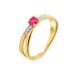  Bague Or Jaune 750 Rubis Rond 3.5mm Diamants Bague Or Jaune 750 composée deux anneaux entrelacés, d un Rubis rond 3.5mm 6...