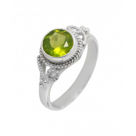 Bague Péridot Argent 925 - Pierre Ronde 7mm Bague Argent 925 sertie d une pierre ronde 7mm Pierre taillée à facettes monté...