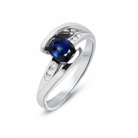  Bague Or Blanc sertie d un Saphir ovale 7x5mm (1 carat) 6 diamants pour un poids total 0,08 carat Qualité Diamant : G Si ...