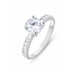 Bague Solitaire accompagné Argent 925 Rhodié Oxyde zirconium Pierre centrale ronde 7mm sertie à griffes 5 diamants serti r...