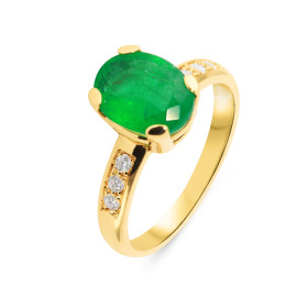  Bague Or Jaune 750 sertie d une émeraude ovale 10.3x7.6mm (2.15 carats) 6 diamants 1,7mm diamètre pour un poids total 0,1...