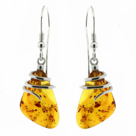 Boucles d&#39;oreilles Ambre Triangulaire 18x13mm et Argent 925. Boucles d&#39;oreilles pendantes en Argent 925 et Ambre c...