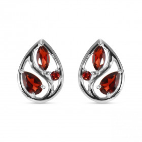 Boucles d'oreilles Arbre de Vie Argent et Grenat. Motif en Argent 925 rhodié mesurant 12x9mm. Chaque boucle est sertie d'u...