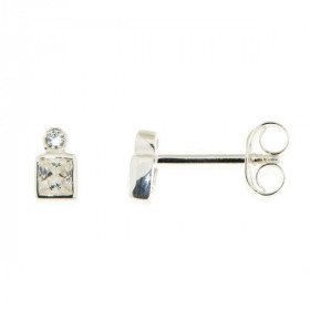 Boucles d&#39;oreilles Argent 925 et Oxyde de zirconium. Motif serti d&#39;un oxyde carré de 3x3mm et d&#39;un oxyde rond ...