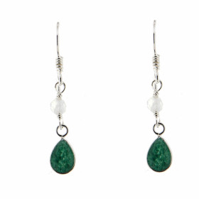 Boucles d'oreilles Aventurine et Labradorite sur Argent. Aventurine taille poire de 8x6mm. Labradorite facettée de 3mm de ...