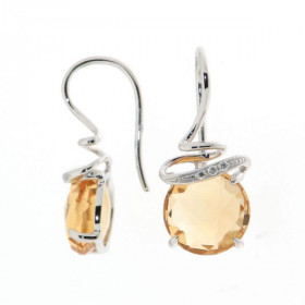 Boucles d'oreilles pendantes Citrine et Diamant en Or Blanc 750. Ces magnifiques pierres taillées en rose mesurent 8mm de ...