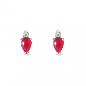 Boucles d'oreilles Or Blanc 750 Rubis Poire 6x4mm et Diamant. Chaque boucle est sertie d'un rubis poire de 6x4mm et d'un d...