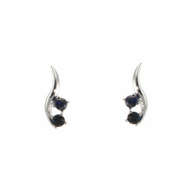 Boucles d oreilles Or Blanc 750/1000 Saphir Diamètre des pierres : 2 mm Dimensions du Motif : 10 x 4mm 