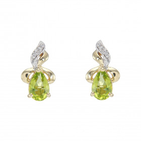 Boucles d'oreilles Or Jaune 375 Péridot Poire 6x4mm et Diamant. Chaque boucle est sertie d'un Péridot Poire de 6x4mm et de...