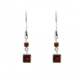 Boucles d oreilles pendantes Argent 925 Grenat Pierres rondes carrées Dimensions d une boucle 33x6mm Systeme fermeture : c...