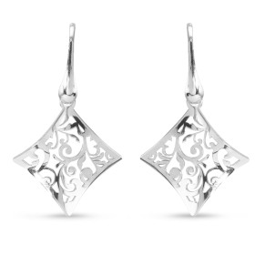 Boucles d oreilles pendantes argent rhodié composées d un losange ajouré dans un style floral Largeur : 21mm Longueur tota...