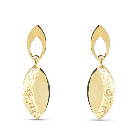 Boucles d'oreilles pendantes en argent doré composées d'une navette ajourée et une navette avec une moitié satinée et diam...