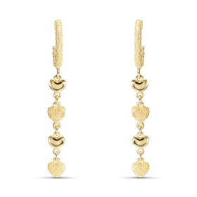 Boucles d oreilles pendantes argent doré composées d un demi anneau sur lequel 2 coeurs lisses 2 coeurs texturés sont susp...