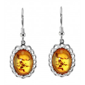 Boucles d oreilles pendantes argent composées d une ambre 10x14mm d un entourage ajouré argent Ambre couleur cognac Systèm...
