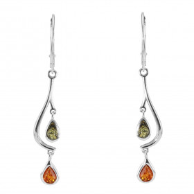Boucles d'oreilles pendantes en argent avec 2 ambres en forme de poire de 2x5mm et 4x6mm. Ambre de couleur cognac et verte...