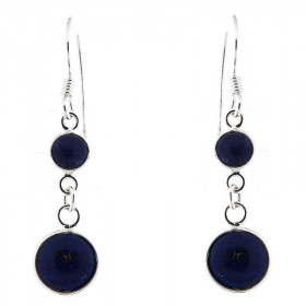 Boucles d'oreilles pendantes Argent et Lapis Lazuli. Pierres rondes de 5 et 8mm de diamètre. Longueur d'une boucle : 38mm....
