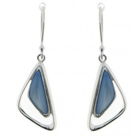 Boucles d'oreilles pendantes Argent et Nacre. Motif Triangulaire de 25x13mm. Longueur : 44mm. 