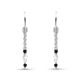 Boucles d oreilles pendantes argent rhodié composées d un demi anneau sur lequel sont suspendues 2 breloques oxydes noirs ...