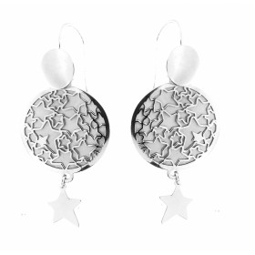 Boucles d'oreilles pendantes satinées en argent rhodié avec motifs étoiles dans un rond et breloque étoile. Diamètre rond ...