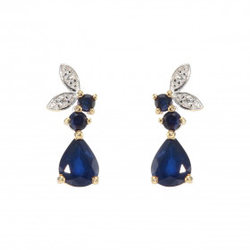 Boucles d'oreilles Pendantes en Or Jaune 750 Saphir et Diamant. Ces boucles sont serties de Saphirs ronds et poires pour u...