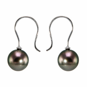 Boucles d&#39;oreilles pendantes en Or blanc 750 et perles de Tahiti. Diamètre des perles : 8 à 8.5mm. Qualité des perles ...
