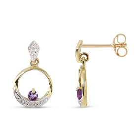 Boucles d'oreilles Pendantes Or jaune 375 et Améthyste. Boucles d'oreilles en Or jaune 375 (9 carats). Motif rond serti d'...