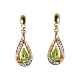 Boucles d oreilles Pendantes Or Jaune 375 Péridot poire 5x3mm Diamants Péridot taille poire mesurant 5x3mm pesant 0.2 cara...