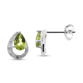 Boucles d oreilles Or Blanc 375 serties deux Péridots diamants Les Péridots sont taillés poire mesurent 6x4mm La forme gén...