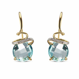 Boucles d'oreilles pendantes Topaze Bleue Traitée et Diamant en Or Jaune 750. Ces magnifiques pierres taillées en rose mes...