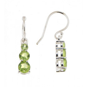 Boucles d'oreilles Pendantes en Argent 925 et Péridot. Pierres rondes de 3, 4 et 5mm de diamètre. Longueur: 25mm