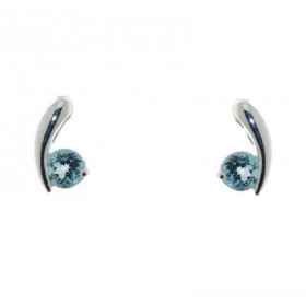 Boucles d'oreilles Argent 925 Topaze Bleue Traitée serties de pierres de 3,5mm de diamètre. Dimensions du motif: 8x5mm. 