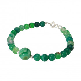 Bracelet Agate Verte 6-10mm et Argent. Ce bracelet est composé de pierres de 6mm et d'une pierre de 10mm en son centre. El...