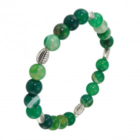 Bracelet Agate Verte 8mm et Motif Feuille. Ce Bracelet est composé de 20 perles de 8mm en Agate verte teintée et de 5 inte...