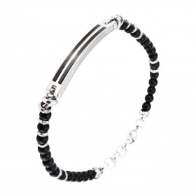 Bracelet homme en acier composé de perles acier noires, d'anneaux gris et d'une plaque de 6x40mm grise et noire. Largeur d...