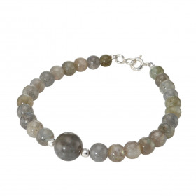Bracelet Labradorite 6-10mm Argent Ce bracelet est composé pierres 6mm d une pierre 10mm son centre Elle est séparée par 2...