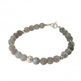 Bracelet Labradorite 6mm et Argent. Ce bracelet est composé de pierres de 6mm, de 4 perles facettées en Argent de 4mm de d...