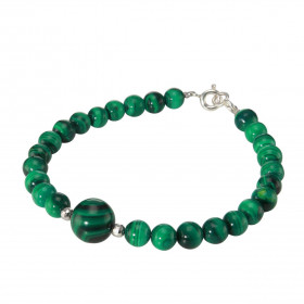 Bracelet Malachite 6-10mm et Argent. Ce bracelet est composé de pierres de 6mm et d'une pierre de 10mm en son centre. Elle...