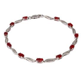 Bracelet Or Blanc 750 Rubis Ovales Diamant Bracelet composé rubis ovales 5x3mm sertis à griffes diamants sertis dans un mo...