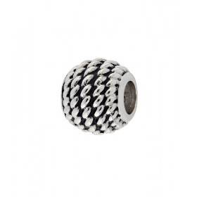 Charm Ethnique Argent 925 Dimensions du charm : 11x9mm Diamètre du trou : 5mm Motif composé tresses base argent vieilli Co...