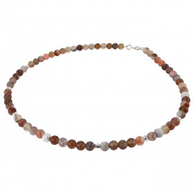 Collier Agate Botswana 6mm Argent Ce collier est composé boules 6mm Agate Botswana, 6 perles facettées Argent 4mm diamètre...
