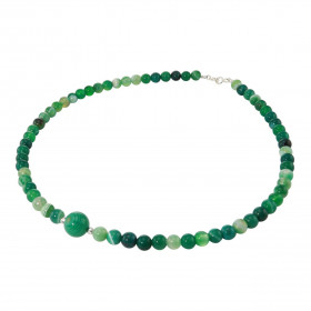 Collier Agate Verte 6-10mm et Argent. Ce collier est composé de boules de 6mm en Agate Verte, de 2 perles facettées en Arg...